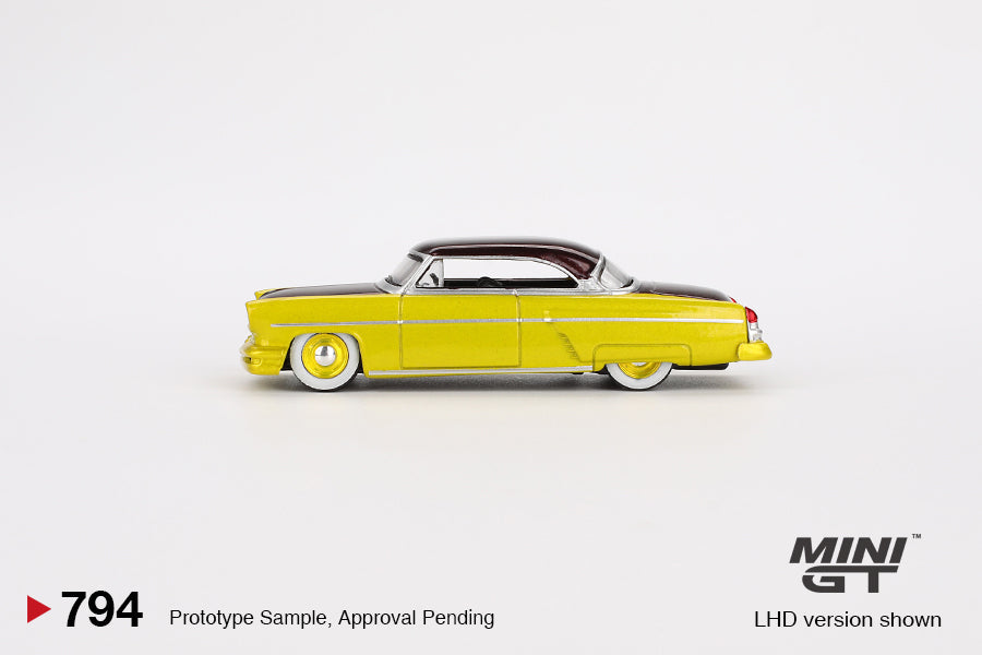Mini GT - Lincoln Capri Hot Rod 1954 Lime Yellow LHD - Scale 1/64 MGT00794