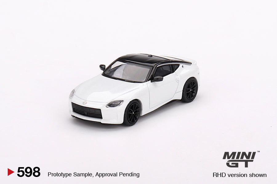 Nissan Fairlady Z VeRSion ST 2023 Everest White - Mini GT - Scale 1/64 MGT00598-R