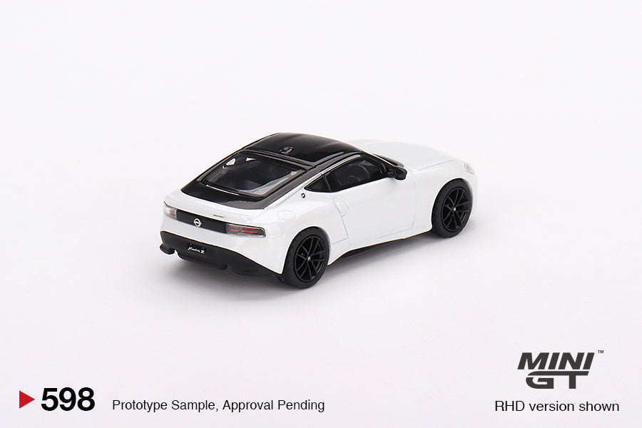 Mini GT - Nissan Fairlady Z Version ST 2023 Everest White - 1/64