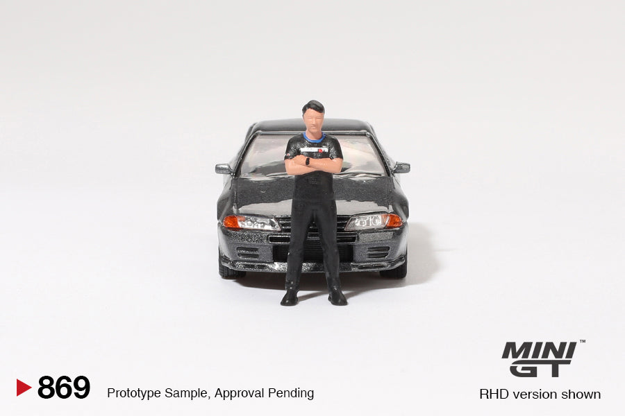 Mini GT - Nissan Skyline GT-R (R32) Gunmetal with Matsuda Figure Tsugio Matsuda Collection - Scala 1/64 MGT00869-R