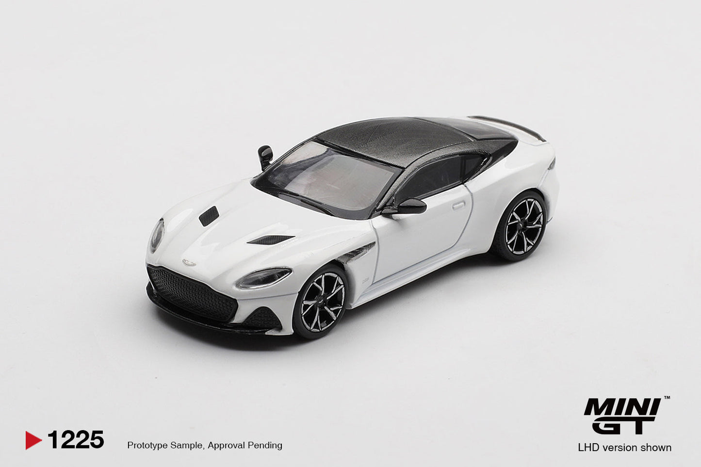 [PRE-ORDER] - Mini GT - Aston Martin DBS Stratus White 2024 - Scala 1/64 MGT01225-L
