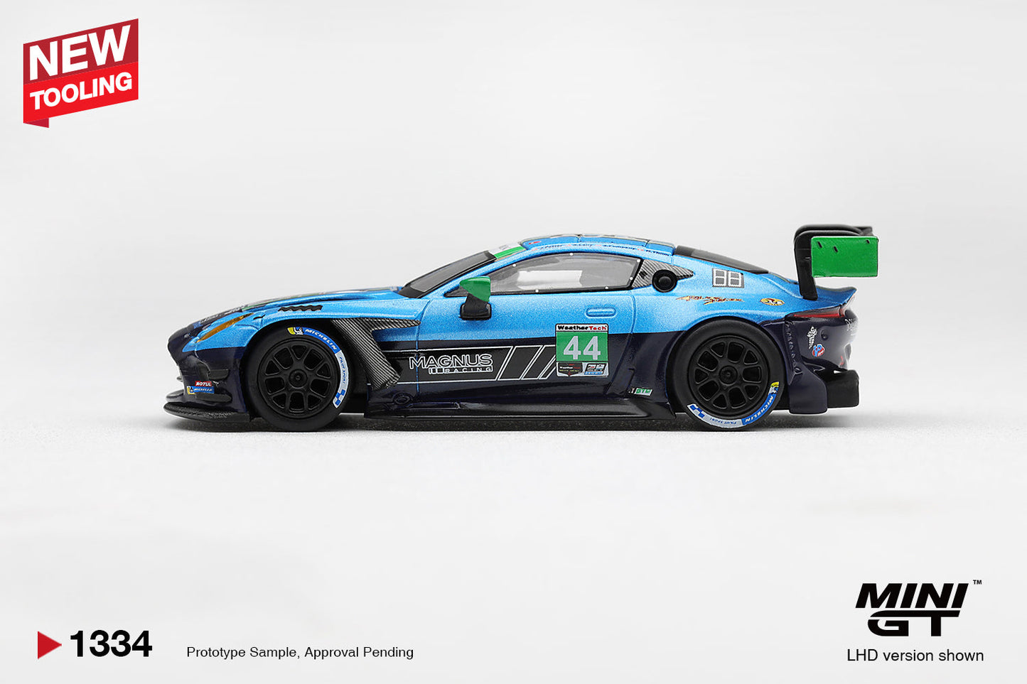 [PRE-ORDER] Mini GT - Aston Martin Vantage GT3 Evo #44 Magnus Racing 2025 IMSA Daytona 24 Hrs - Scala 1/64 MGT01334-L