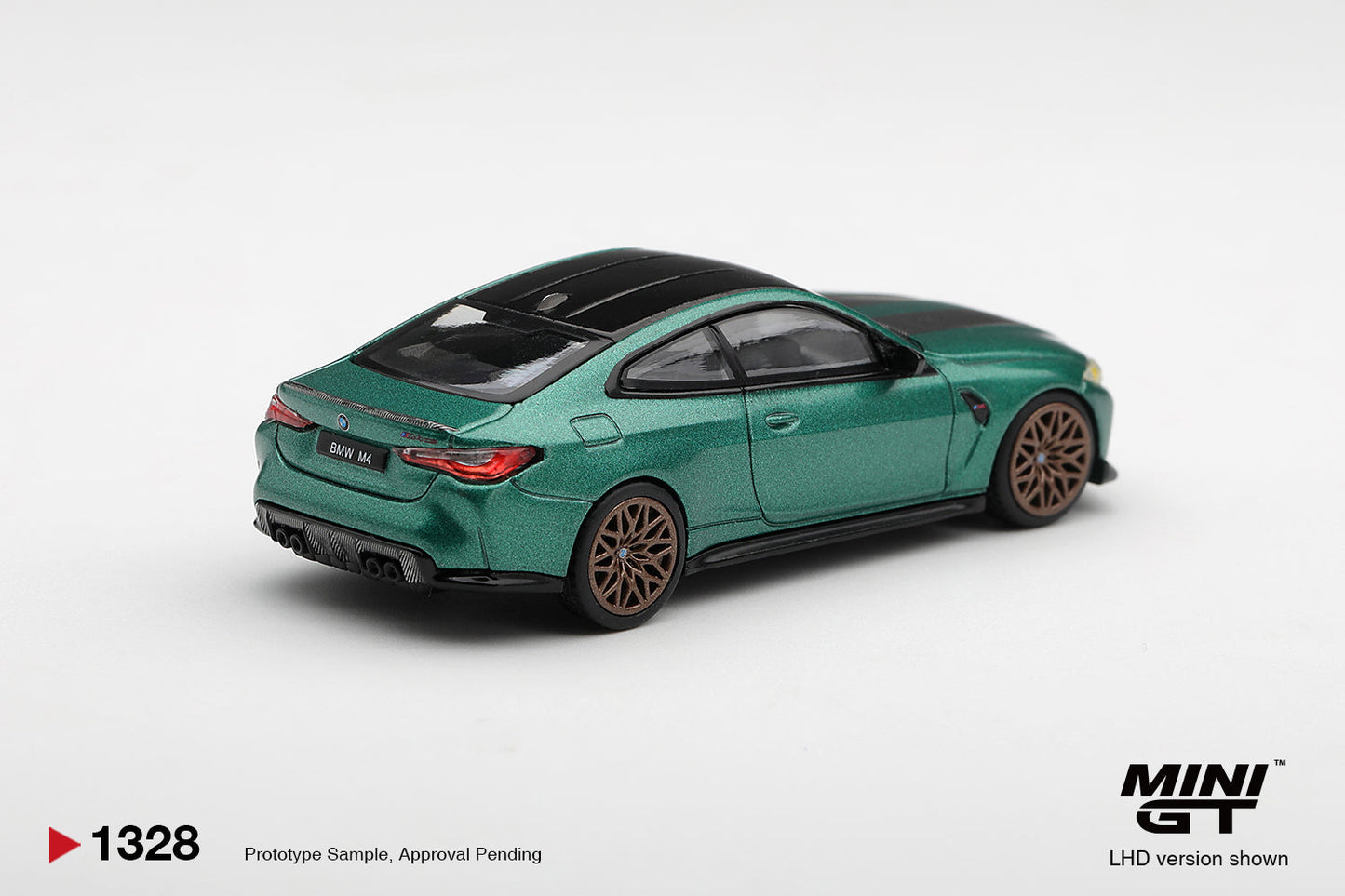 [PRÉCOMMANDE] Mini GT - BMW M4 CS Frozen Isle of Man Green Metallic 2024 - Échelle 1/64 MGT01328-L