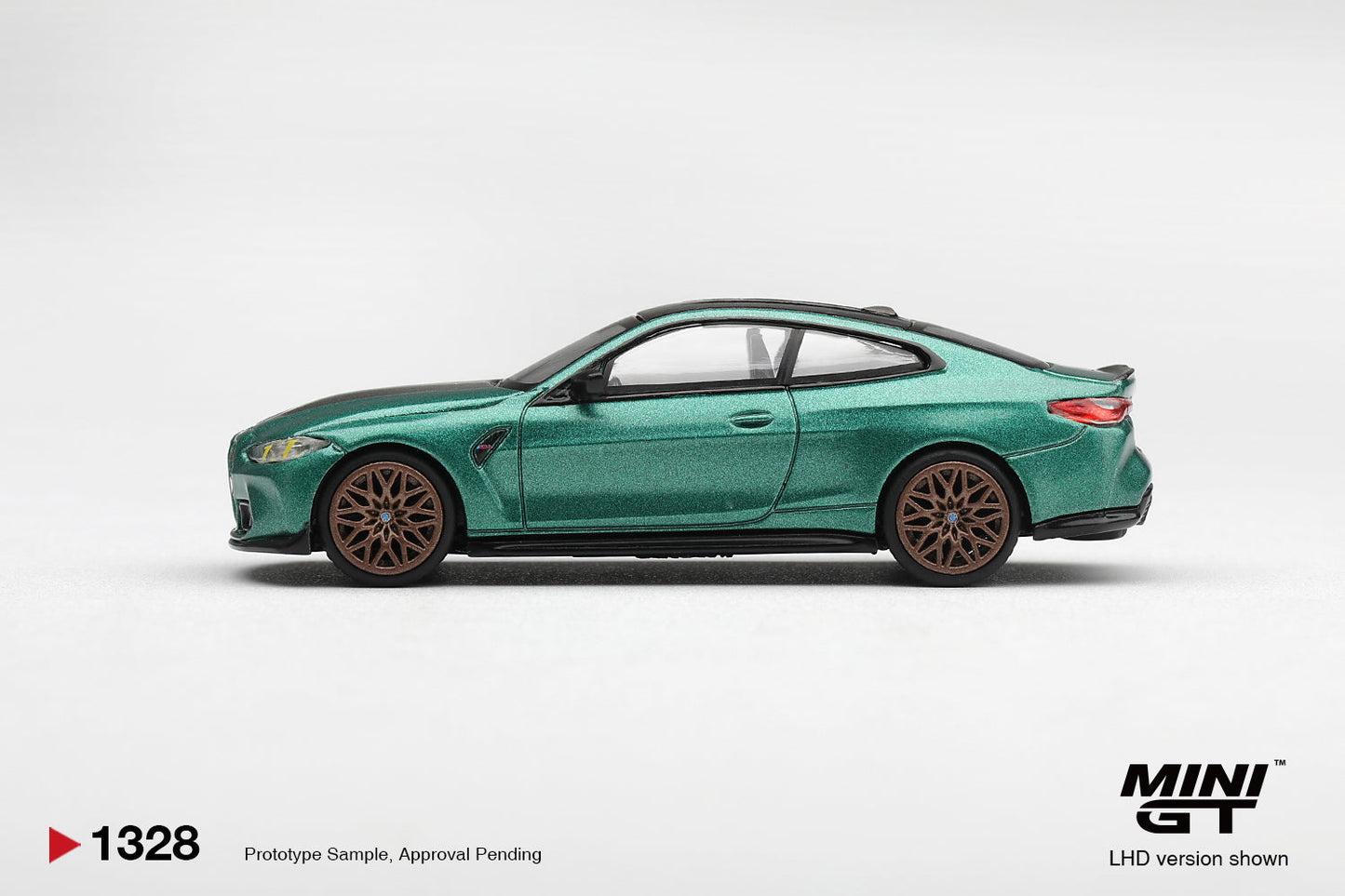 [PRÉCOMMANDE] Mini GT - BMW M4 CS Frozen Isle of Man Green Metallic 2024 - Échelle 1/64 MGT01328-L
