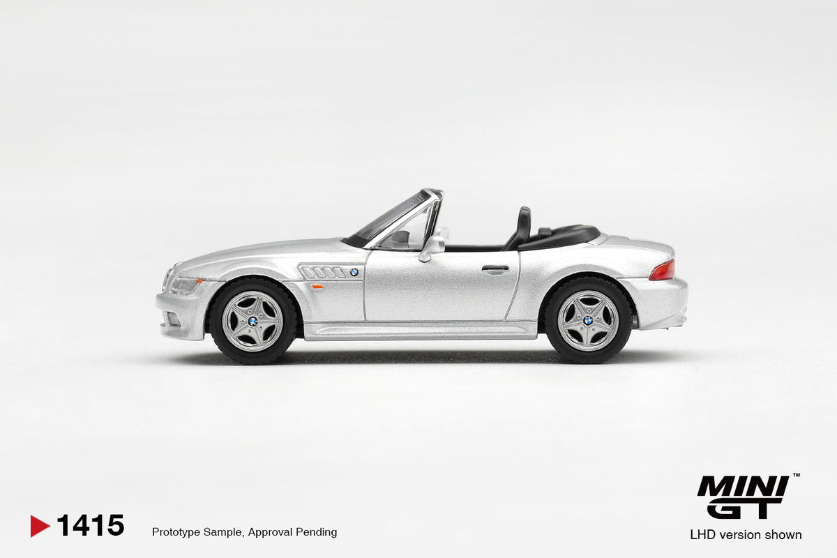[PRE-ORDER] Mini GT - BMW Z3 Titanium Silver 1997 - 1/64 Scale MGT01415-L