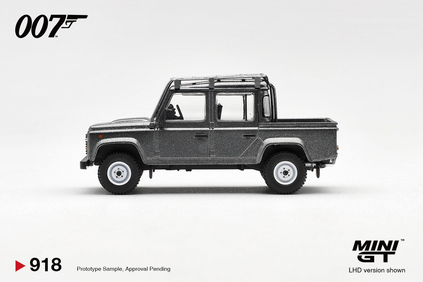 [PRE-ORDER] Mini GT - Land Rover Defender 110 Crew Cab Skyfall James Bond 007 movie 2012 - Scala 1-64 MGT00918-007S Spanish Blister
