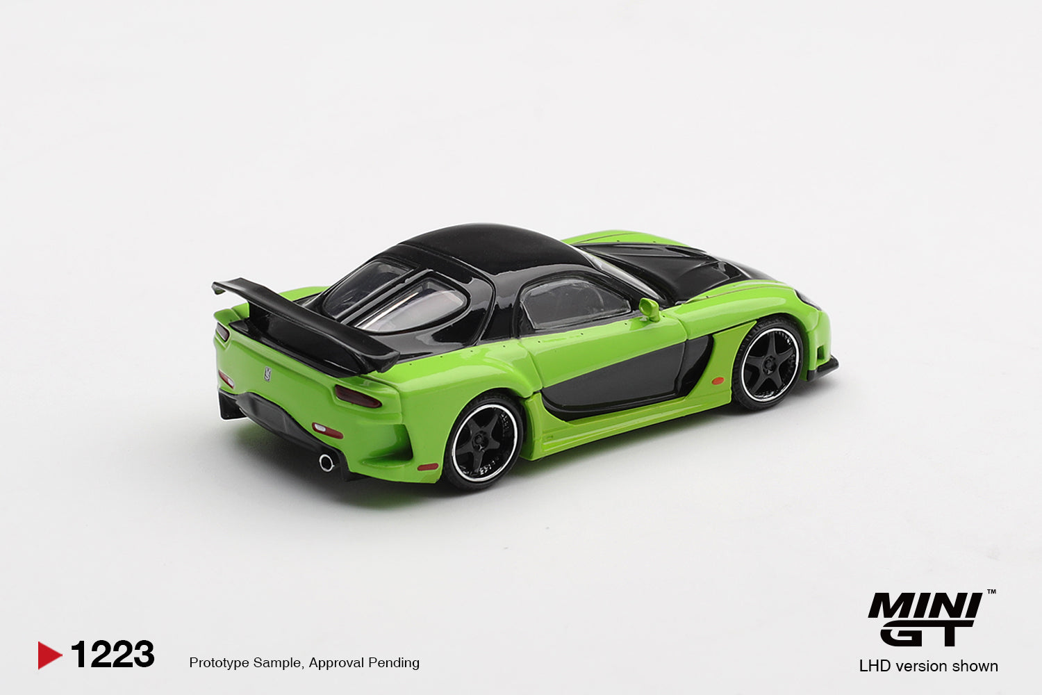 PRE-ORDER] - Mini GT - Mazda RX-7 VeilSide Fortune7 Green 2012