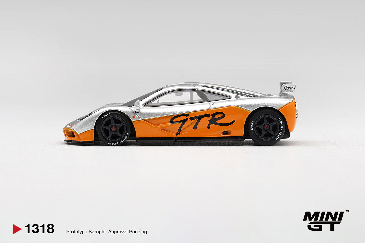 [PRE-ORDER] Mini GT - McLaren F1 GTR Presentation 1995 - Scala 1/64 MGT01318-L