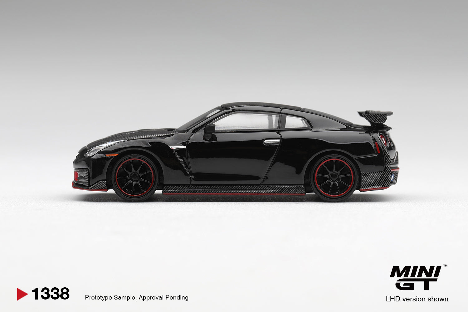 PRE-ORDER] Mini GT - Nissan GT-R R35 Nismo Black 2024 - 1/64 Scale