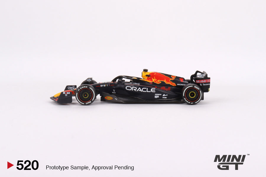 Mini GT - Oracle Red Bull Racing RB18 #1 Max Verstappen - Scala 1/64 MGT00520