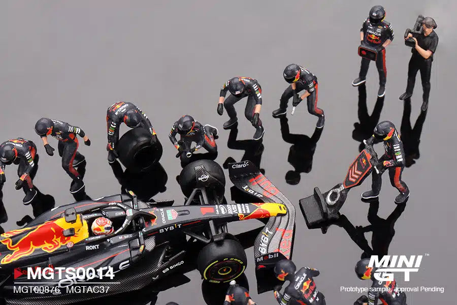 Mini GT - Oracle Red Bull Racing RB19 #1 Max Verstappen  2023 F1 2023 Japanese Grand Prix Pit Crew Set - Scala 1/64 MGTS0014