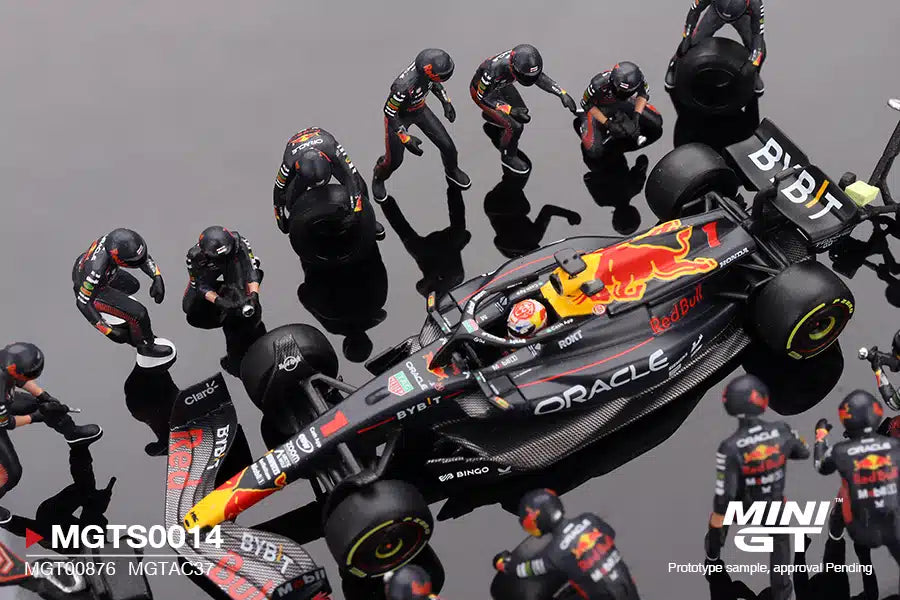 Mini GT - Oracle Red Bull Racing RB19 #1 Max Verstappen  2023 F1 2023 Japanese Grand Prix Pit Crew Set - Scala 1/64 MGTS0014