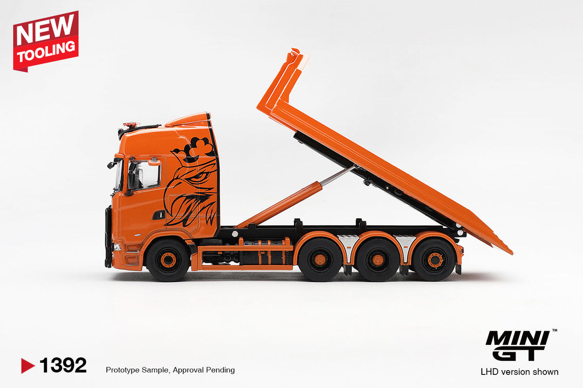 [PRE-ORDER] Mini GT - Scania 770S B8X4NA Hooklift Flatbed Orange 2025 - 1/64 Scale MGT01392-L