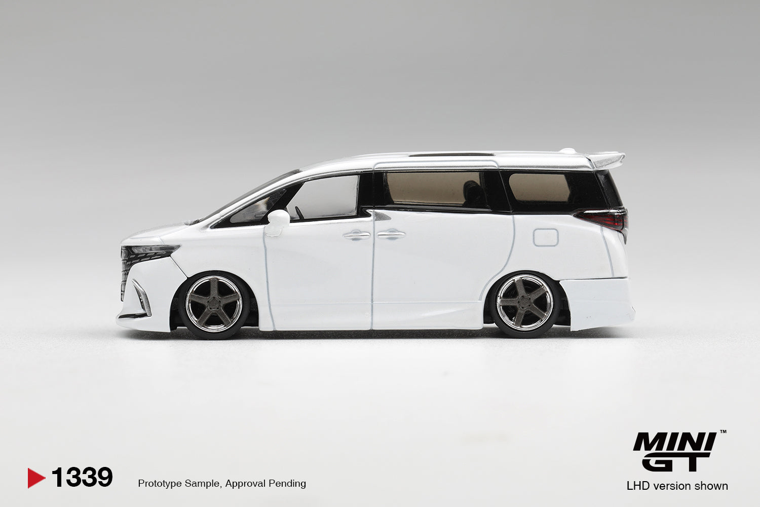 PRE-ORDER] Mini GT - Toyota Alphard 40 KUHL White 2025 - 1/64