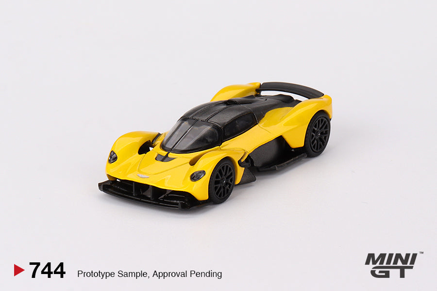 Mini GT - Aston Martin Valkyrie Sunburst Yellow - Scale 1/64 MGT00744