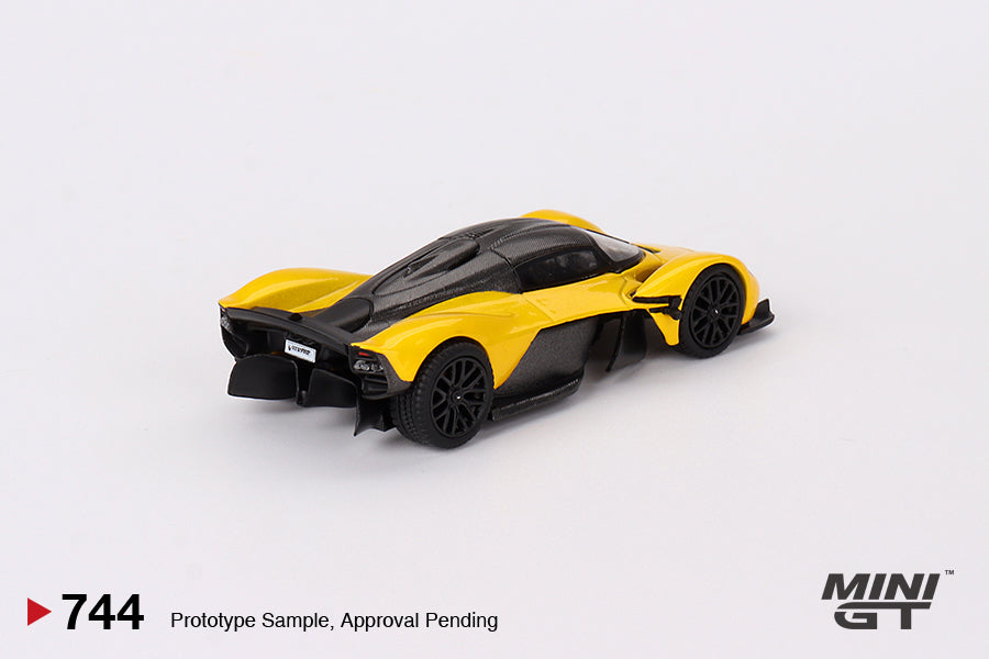Mini GT - Aston Martin Valkyrie Sunburst Yellow - Scale 1/64 MGT00744