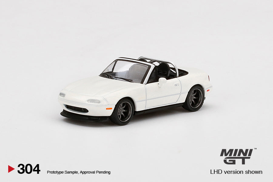 Mini GT - Mazda Miata MX-5 (NA) Tuned Version Classic White RHD - Scala 1/64 MGT00304-R