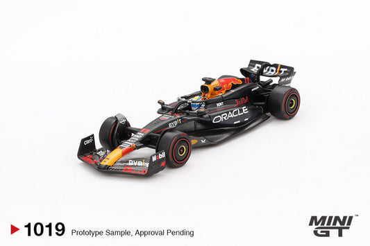 [PRE-ORDER] Mini Gt - 2024 Formula 1 Bahrain GP 2nd Place Oracle Red Bull Racing RB20 #11 Sergio Pérez - Scala 1/64 MGT01019-L