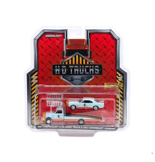 Greenlight - 1967 Chevrolet C-30 Ramp Truck with 1967 Chevrolet Camaro Gulf Oil - Series HD Trucks - Scala 1/64