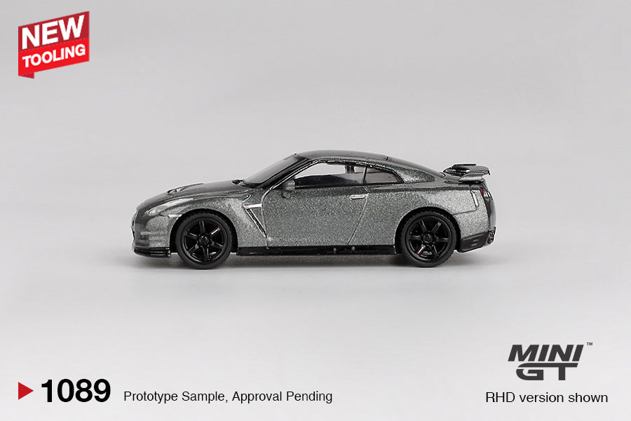 [PRE-ORDER] Mini GT - Nissan GT-R (R35) CRS Version Dark Metal Gray 2013 - Scale 1/64 MGT01089-R