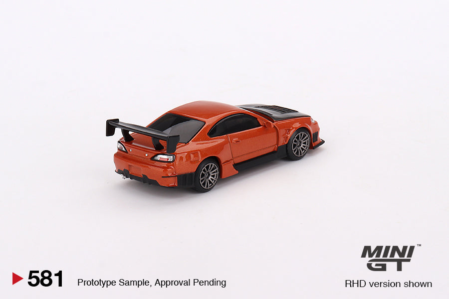 Mini GT - Nissan Silvia S15 D-MAX Metallic Orange RHD - Scala 1/64 MGT00581-R
