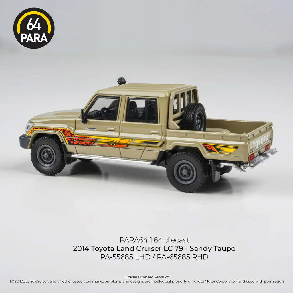 Para64 - S2014 Toyota Land Cruiser LC 79 Sandy Taupe LHD - Scala 1/64