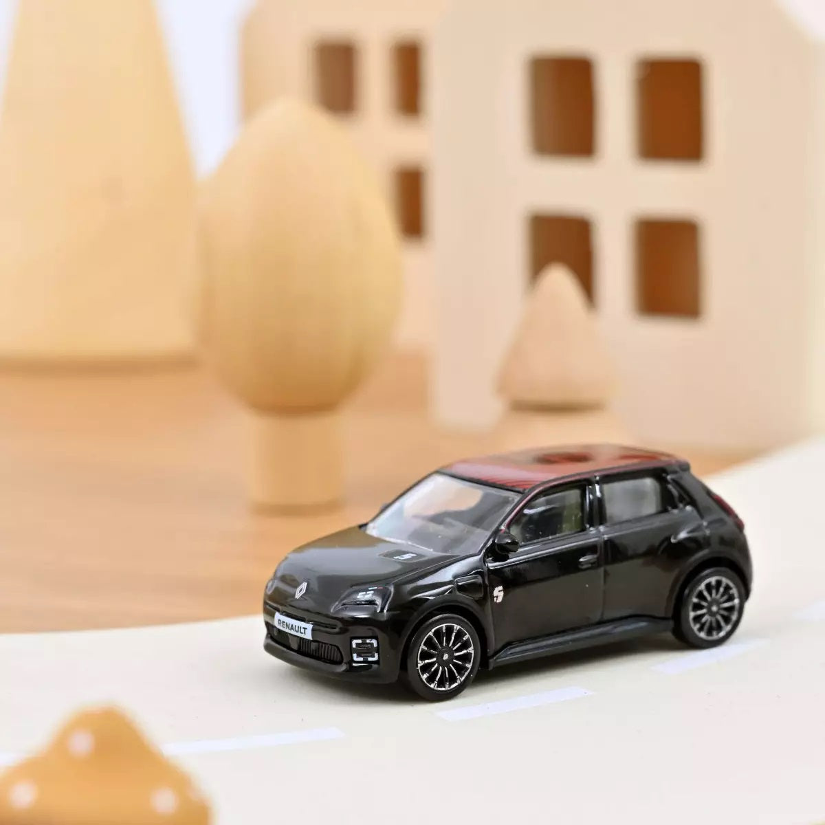 Norev - Renault 5 E-Tech 100% Electric 2024 Black - Scala 1/64 Circa