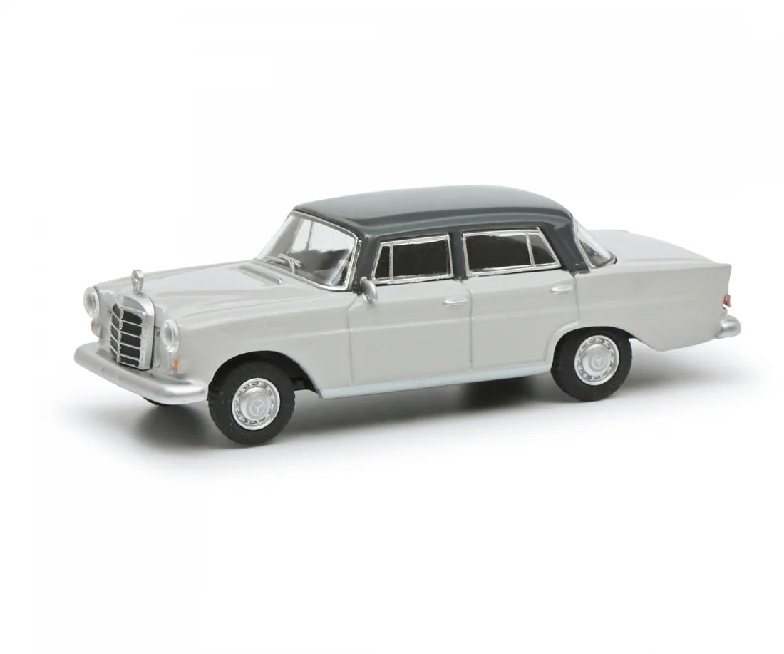 Schuco - Mercedes-Benz 200D (W110) - Scale 1/64 452034500