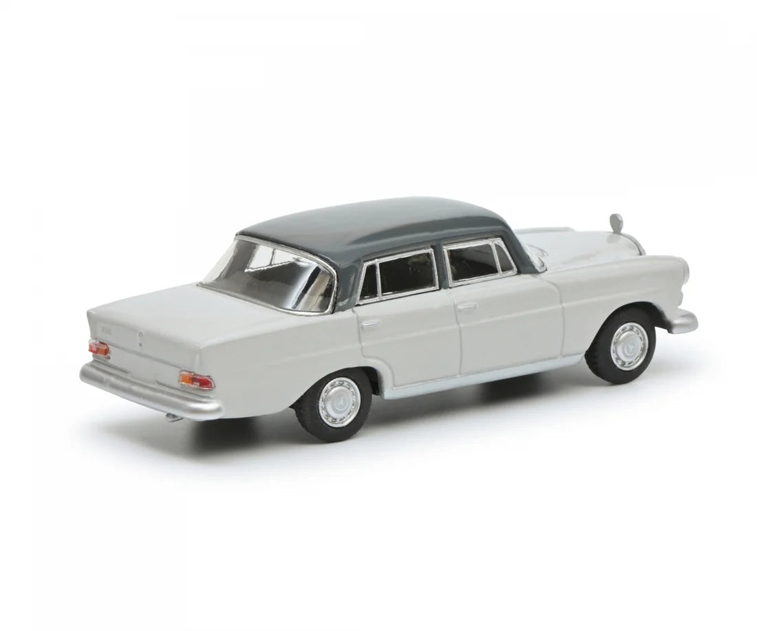Schuco - Mercedes-Benz 200D (W110) - Scale 1/64 452034500
