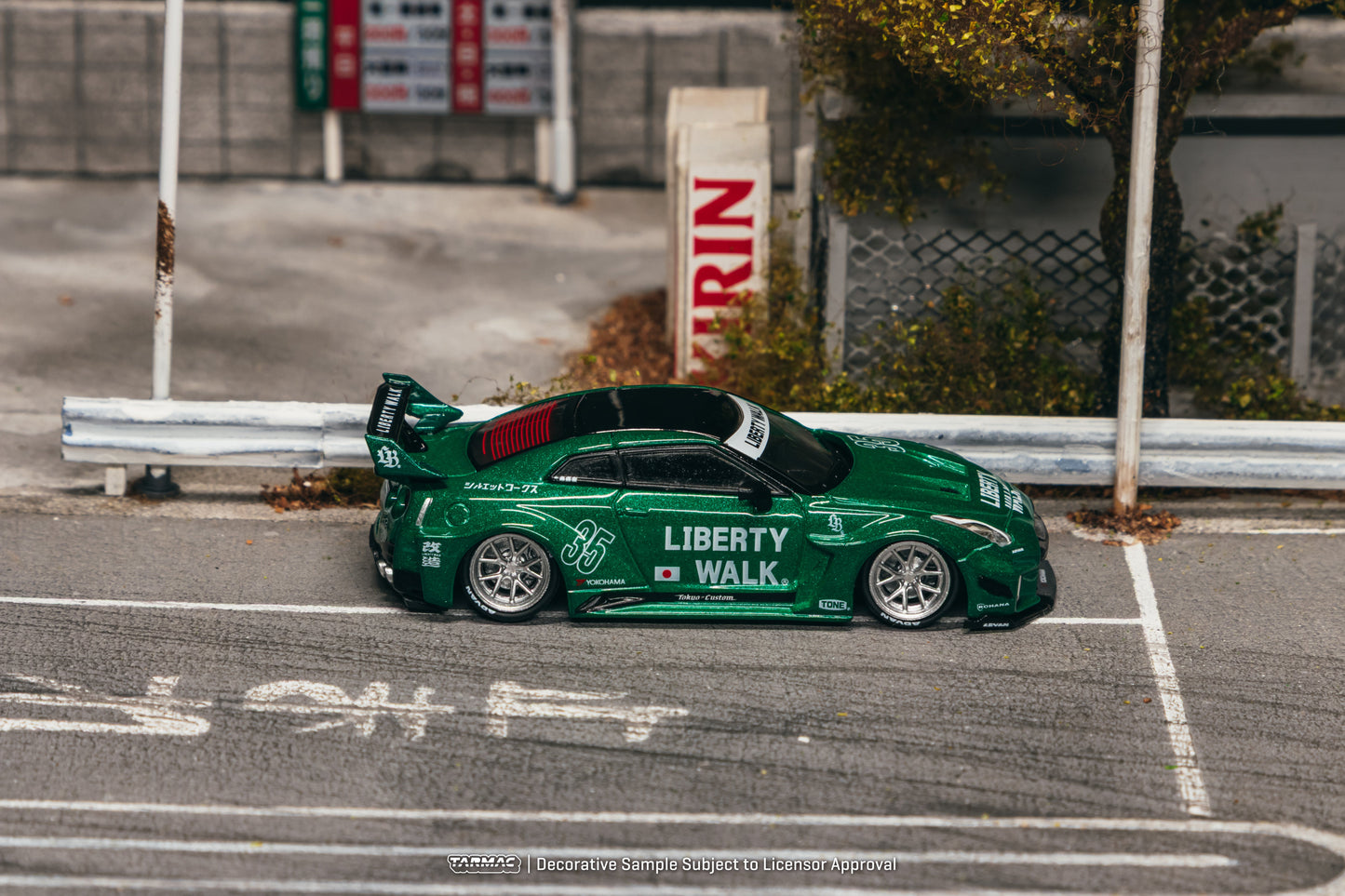[PRE-ORDER] Tarmac Works - Nissan GT-R (R35) Super Silhouette Emerald Green - HOBBY64 - Scala 1/64 T64-105-EG