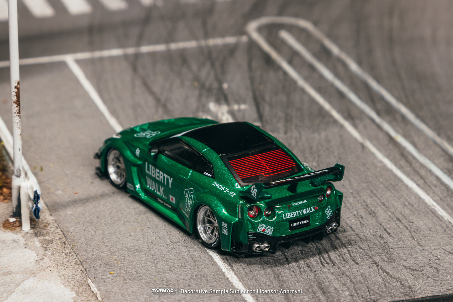 [PRE-ORDER] Tarmac Works - Nissan GT-R (R35) Super Silhouette Emerald Green - HOBBY64 - Scala 1/64 T64-105-EG