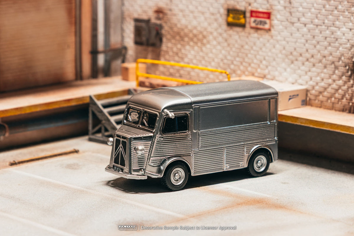 [PRE-ORDER] Tarmac Works - Citroen Type H Silver 1969 - GLOBAL64 - 1/64 Scale T64G-102-SL