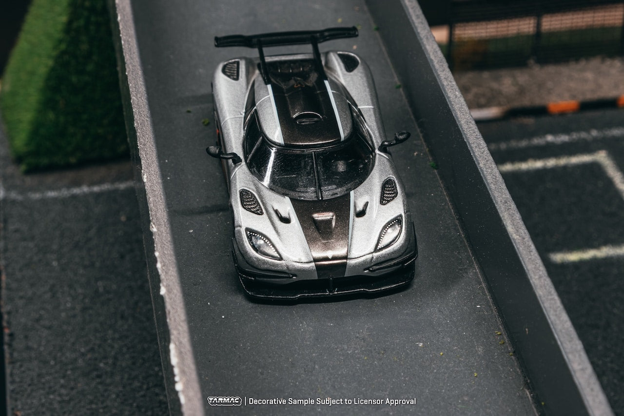Tarmac Works - Koenigsegg One:1 Argent - GLOBAL64 - Échelle 1/64 T64G-TL054-SL