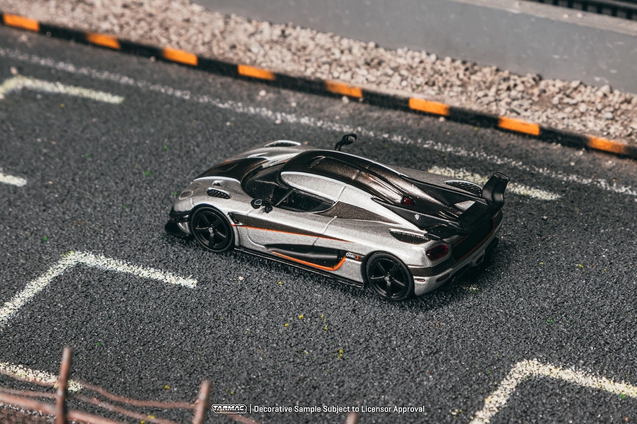 Tarmac Works - Koenigsegg One:1 Argent - GLOBAL64 - Échelle 1/64 T64G-TL054-SL