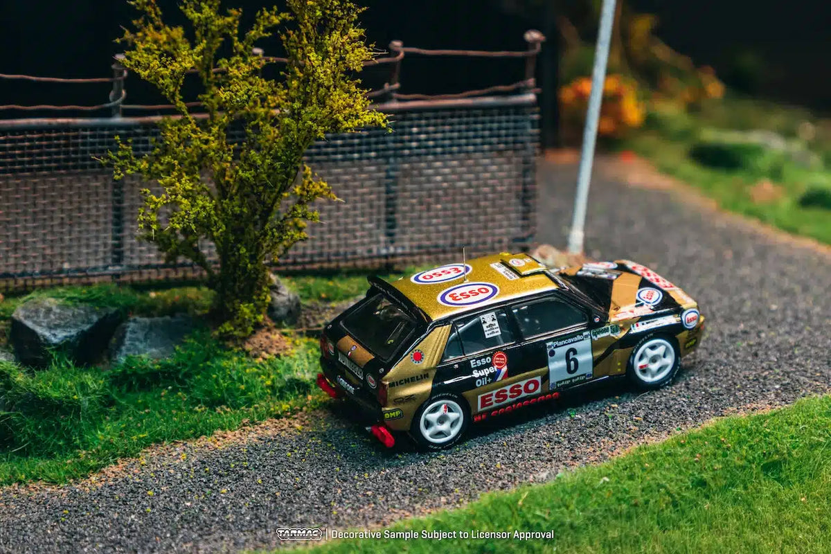 Tarmac Works - Lancia Delta HF Integrale #6 ECR Piancavallo Rally Winner 1993 - HOBBY64 - Scala 1/64 T64-049-93PIR06