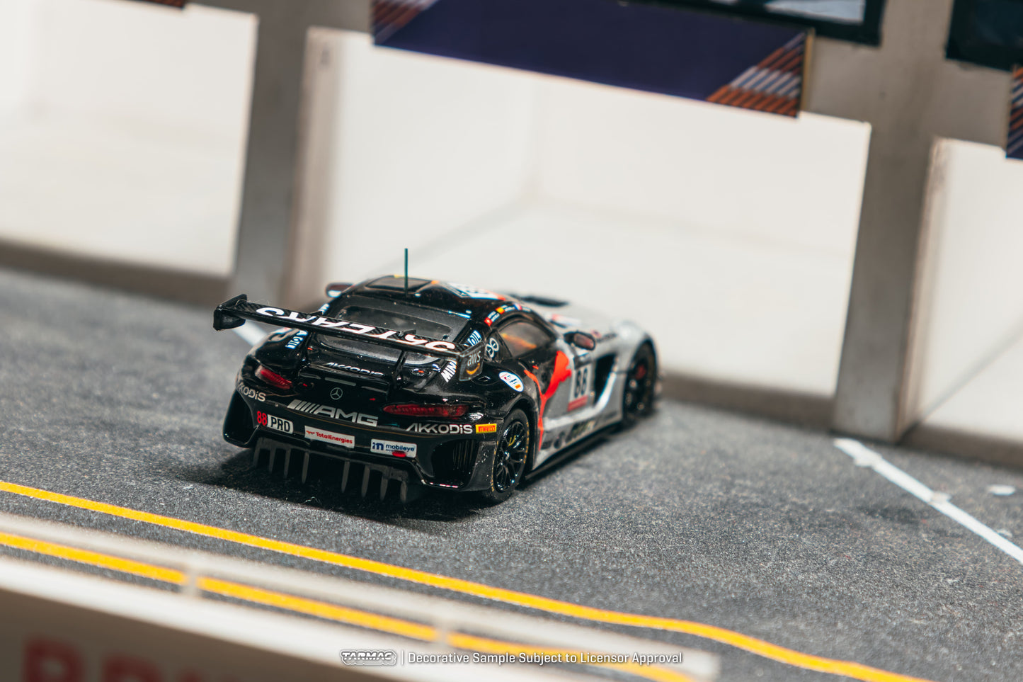 [PRE-ORDER] Tarmac Works - Mercedes-AMG GT3 #88 2022 24H of SPA Winner Jules Gounon - HOBBY64 - Scala 1/64 T64-062-22SPA88