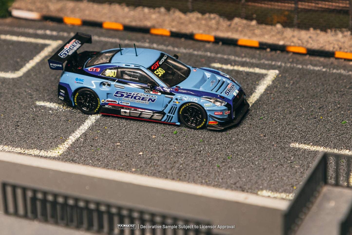 [PRE-ORDER] <span translate="no">Tarmac Works</span> - Nissan GT-R R35 NISMO GT3 GT World Challenge Asia 2025 Beijing Street Circuit Winner TEAM 5ZIGEN 2025 - HOBBY64 - 1/64 Scale T64-035-25BJ500