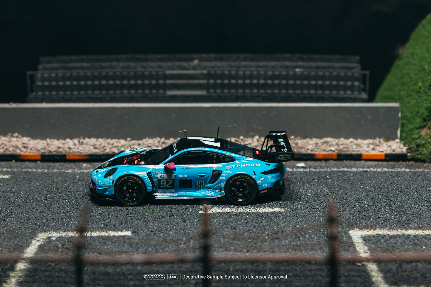 [PRE-ORDER] Tarmac Works - Porsche 911 GT3 R #92 Ryan Hardwick 24h of Le Mans 2025 Winner of LMGT3 - HOBBY64 - 1/64 Scale T64-084-25LM92