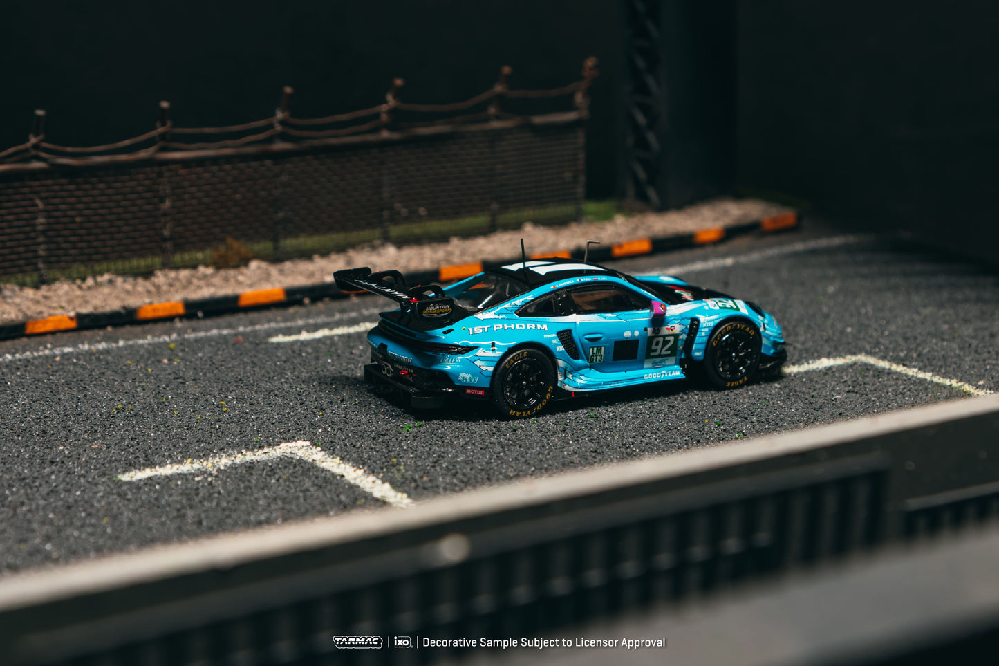 [PRE-ORDER] Tarmac Works - Porsche 911 GT3 R #92 Ryan Hardwick 24h of Le Mans 2025 Winner of LMGT3 - HOBBY64 - 1/64 Scale T64-084-25LM92