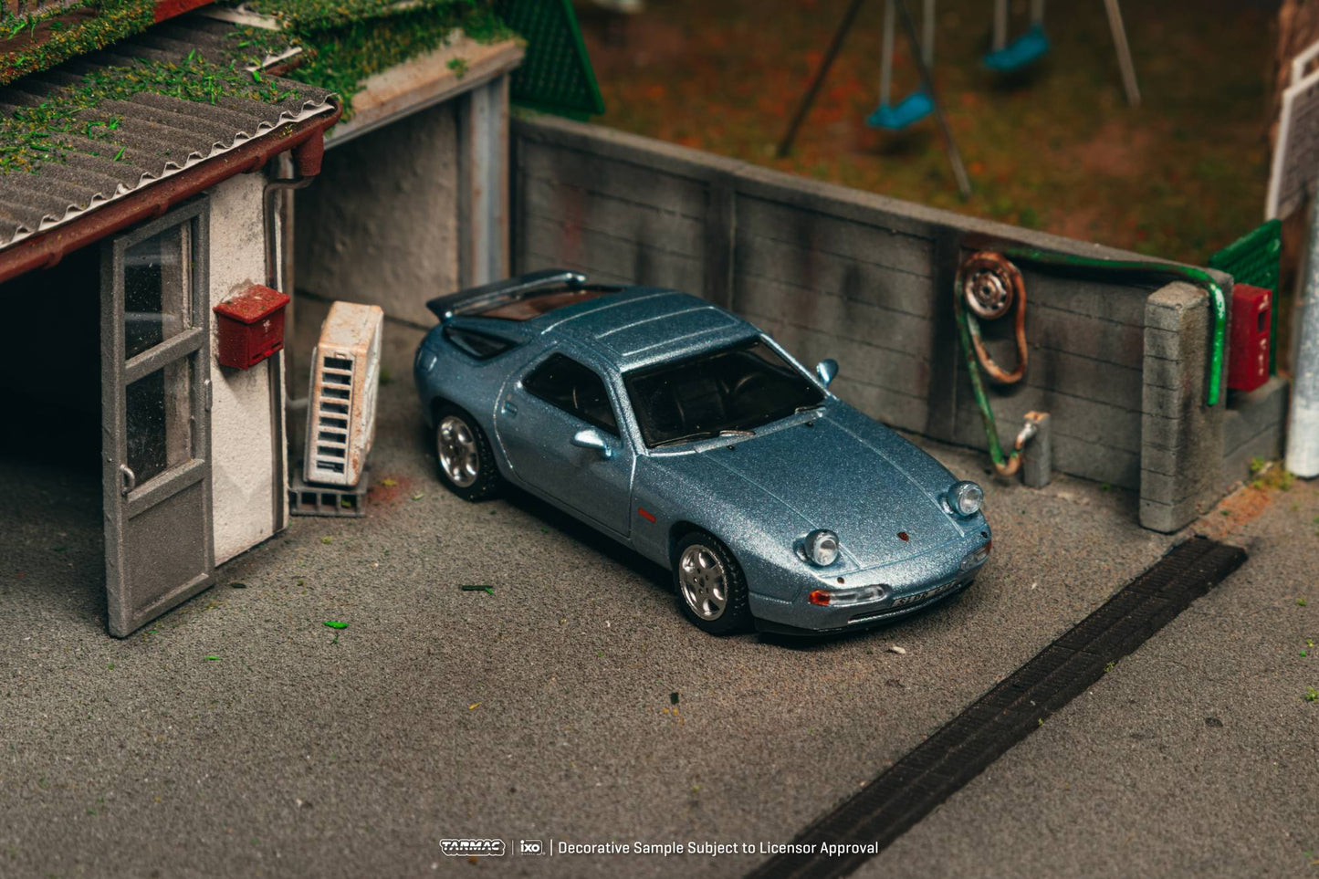 Tarmac Works - Porsche 928 GTS Blue Metallic 1992 - GLOBAL64 - 1/64 Scale T64G-084-BL