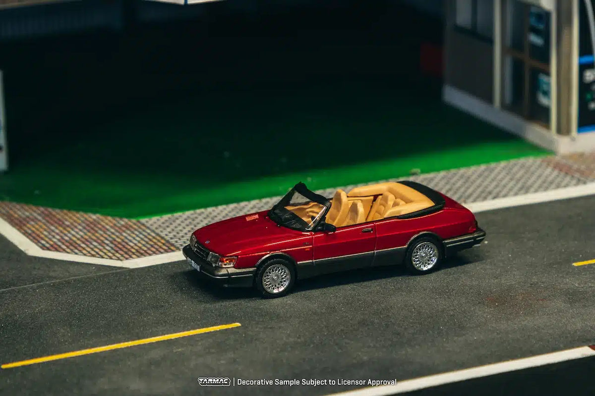 Tarmac Works - Saab 900 Turbo Convertible Red - GLOBAL64 - Scala 1/64 T64G-067-RE