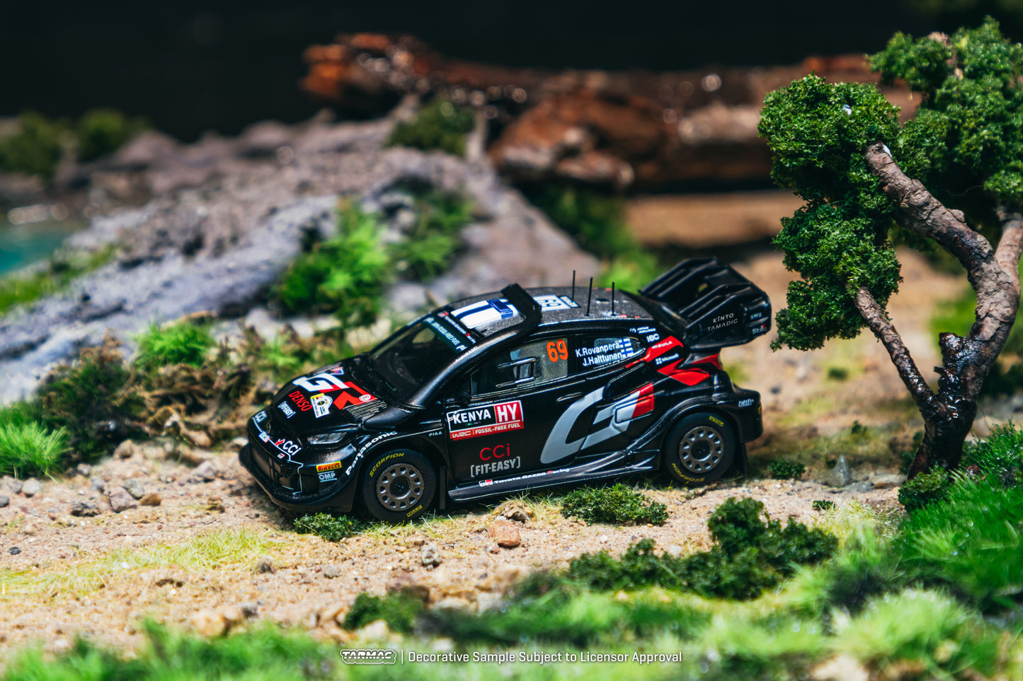 [PRÉCOMMANDE] Tarmac Works - Toyota Yaris GR Rally1 Hybrid n° 69, vainqueur du Safari Rally Kenya 2024 - HOBBY64 - Échelle 1/64 T64-085-24SAF69