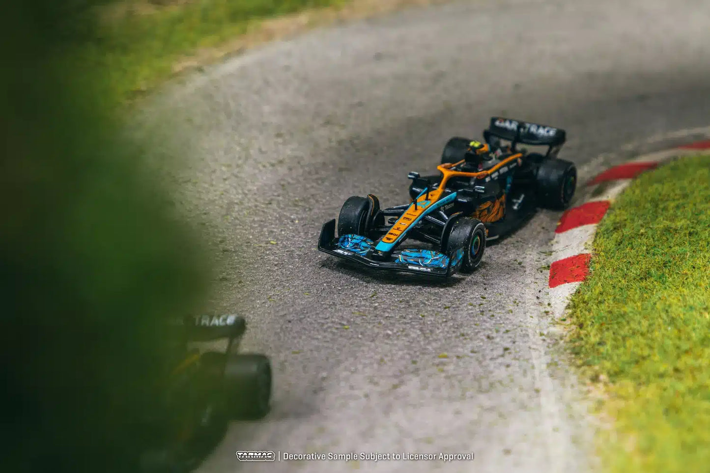 Tarmac Works - McLaren MCL36 Abu Dhabi Grand Prix 2022 Lando Norris "Global64" Series - Scale 1/64 T64G-F041-LN3