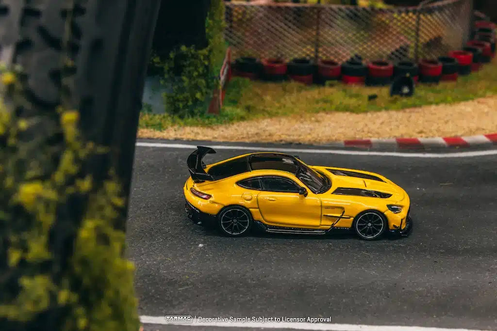 Tarmac Works - Mercedes-Benz AMG GT Black Series SHMEE150 - GLOBAL64 - Scale 1/64 T64G-042-SHMEE
