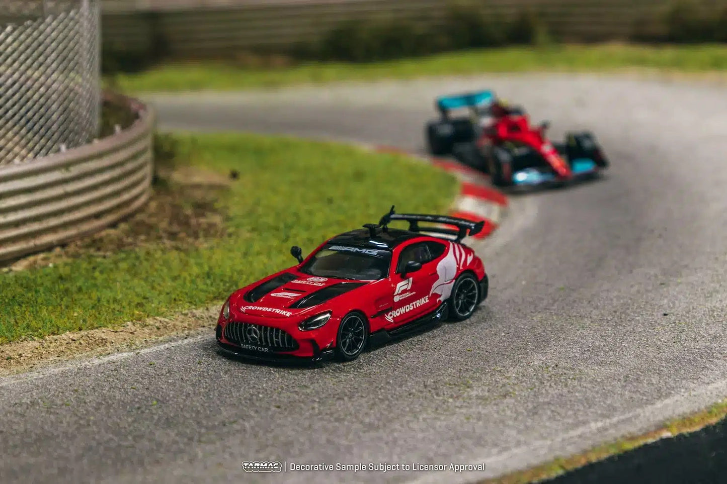 Tarmac Works - Mercedes-Benz AMG GT Black Series Safety Car - GLOBAL64 - Scale 1/64 T64G-042-SC