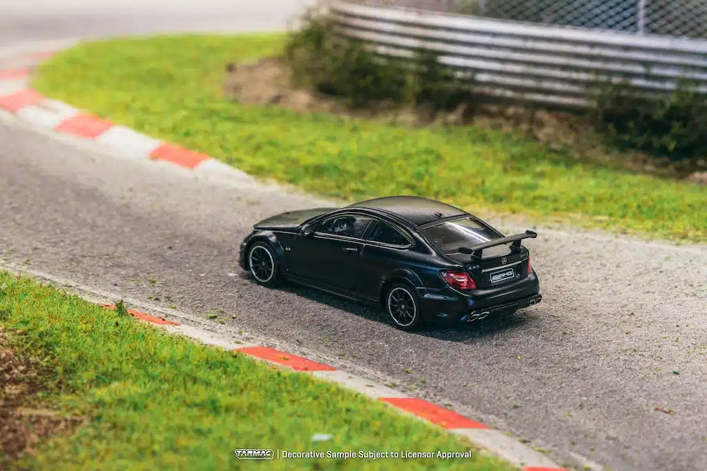 Tarmac Works - Mercedes-Benz C 63 AMG Coupé Black Series Matte Black - GLOBAL64 - Scale 1/64 T64G-009-MB