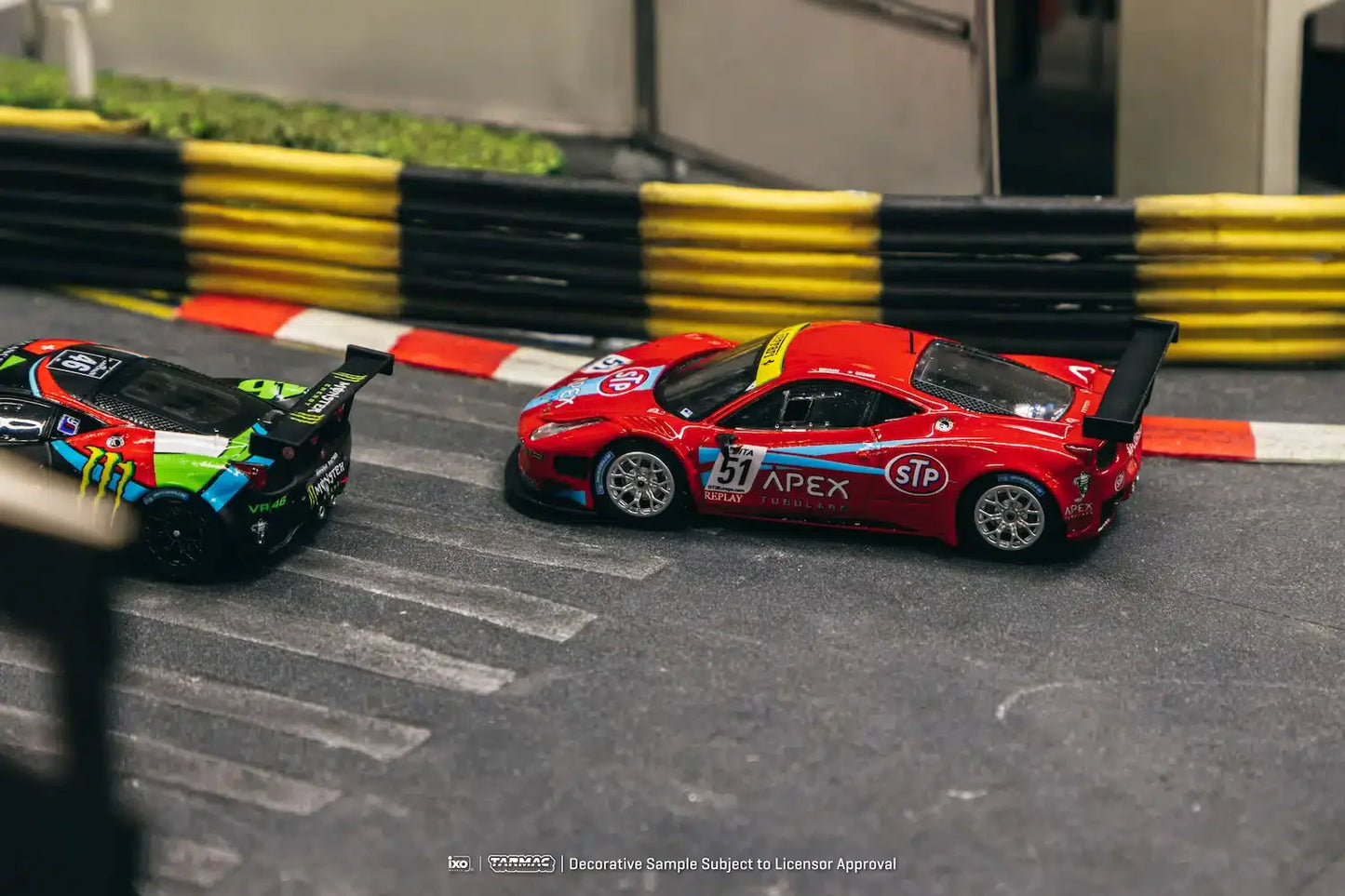 Tarmac Works - Ferrari 458 Italia GT3 FIA GT3 Europe 2011 - HOBBY64 - Scale 1/64 T64-073-11FGE51