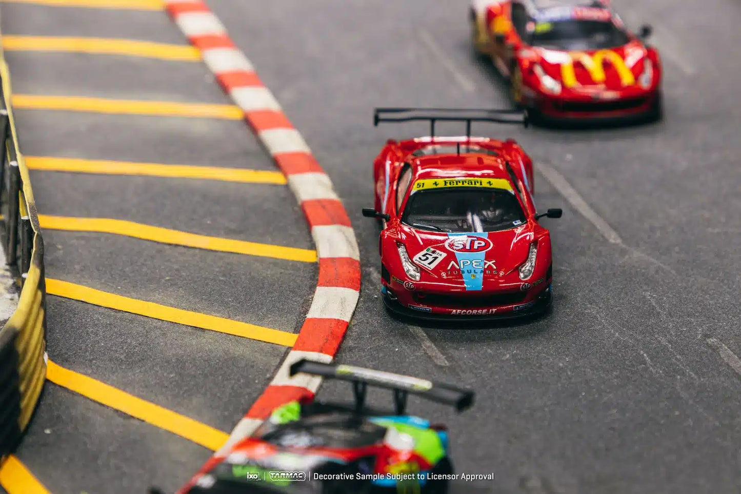 Tarmac Works - Ferrari 458 Italia GT3 FIA GT3 Europe 2011 - HOBBY64 - Scale 1/64 T64-073-11FGE51