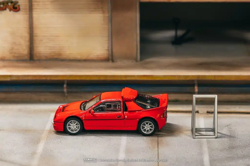 Tarmac Works - Ford RS200 Red - HOBBY64+ - Scale 1/64 T64PR-001-RE