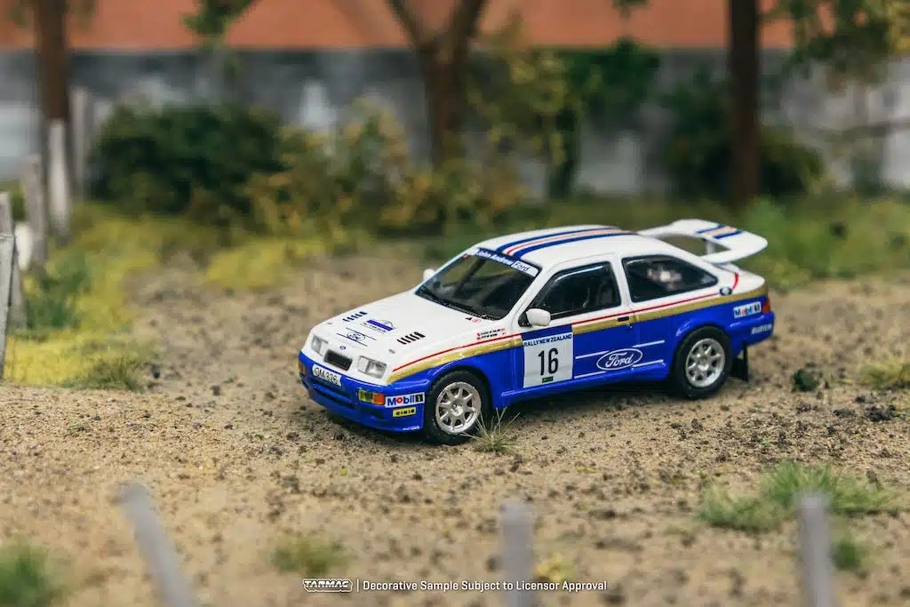 Tarmac Works - Ford Sierra RS Cosworth Rally of New Zealand 1989 - HOBBY64 - Scala 1/64 T64-058-89NZR16